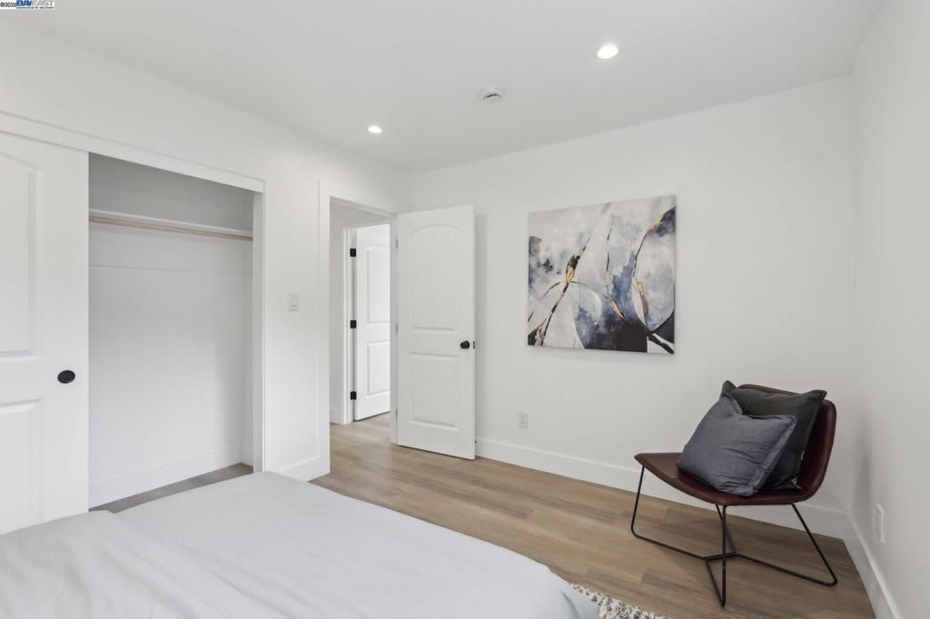 listing image 130725839230675664608