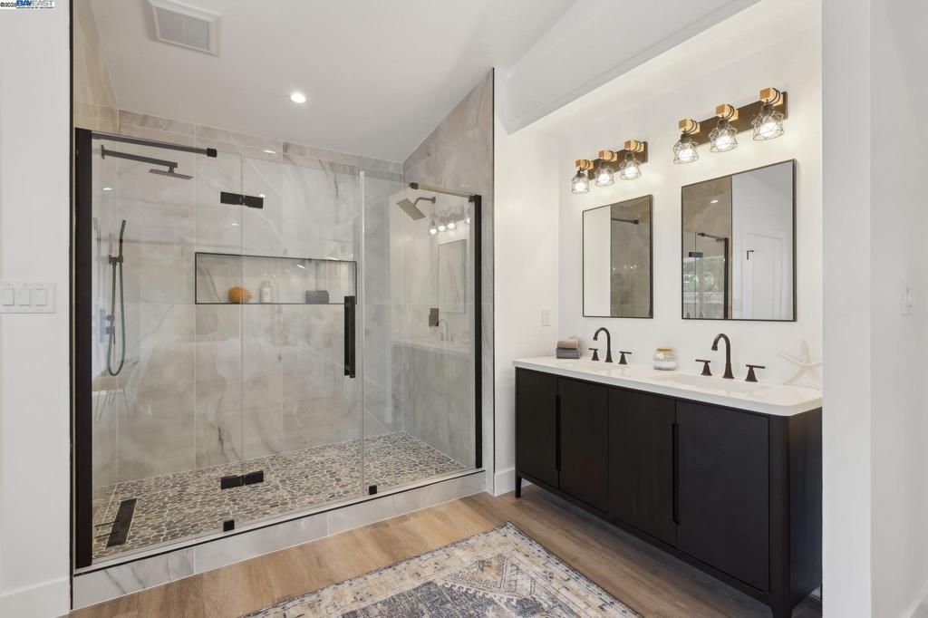 listing image 130723208039962514524
