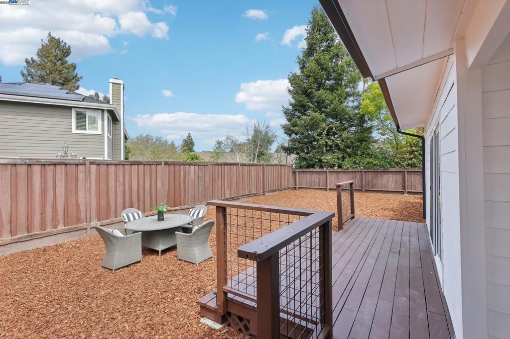 listing image 130729121203995680847