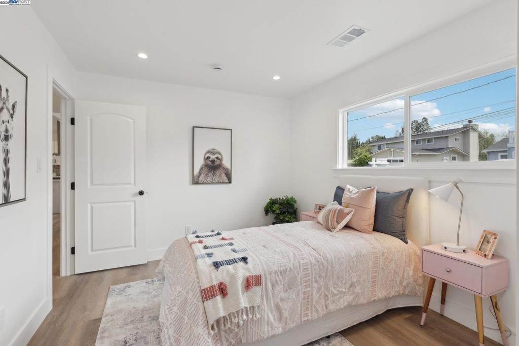 listing image 130721905237596898567