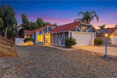 Photo of 9290 Hot Springs Rd, Corona, CA 92883 (MLS # SW26053229)