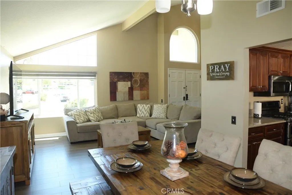 Riverside, California 92503, United States, 3 Bedrooms Bedrooms, ,3 BathroomsBathrooms,Residential,Active,128153