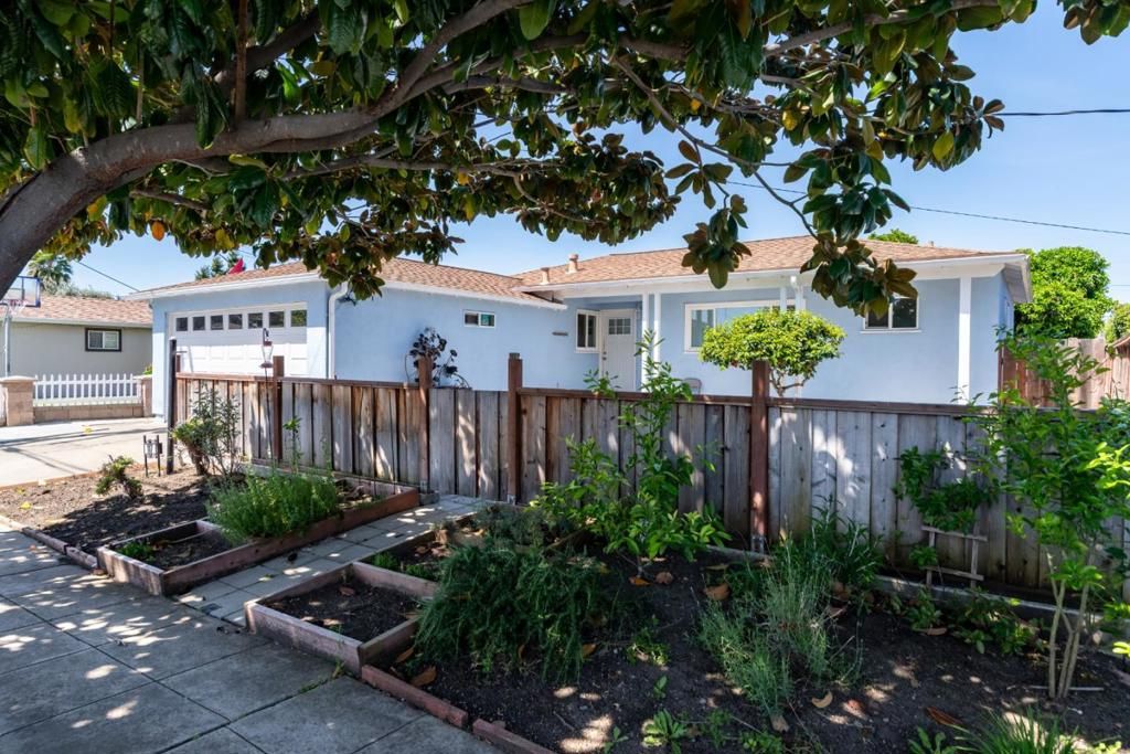 Photo of 187 Turlock Way, Hayward, CA 94544 (MLS # ML82043629)