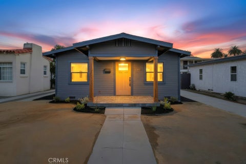 Photo of 5868 Myrtle AVE, Long Beach, CA 90805 (MLS # RS26208762)