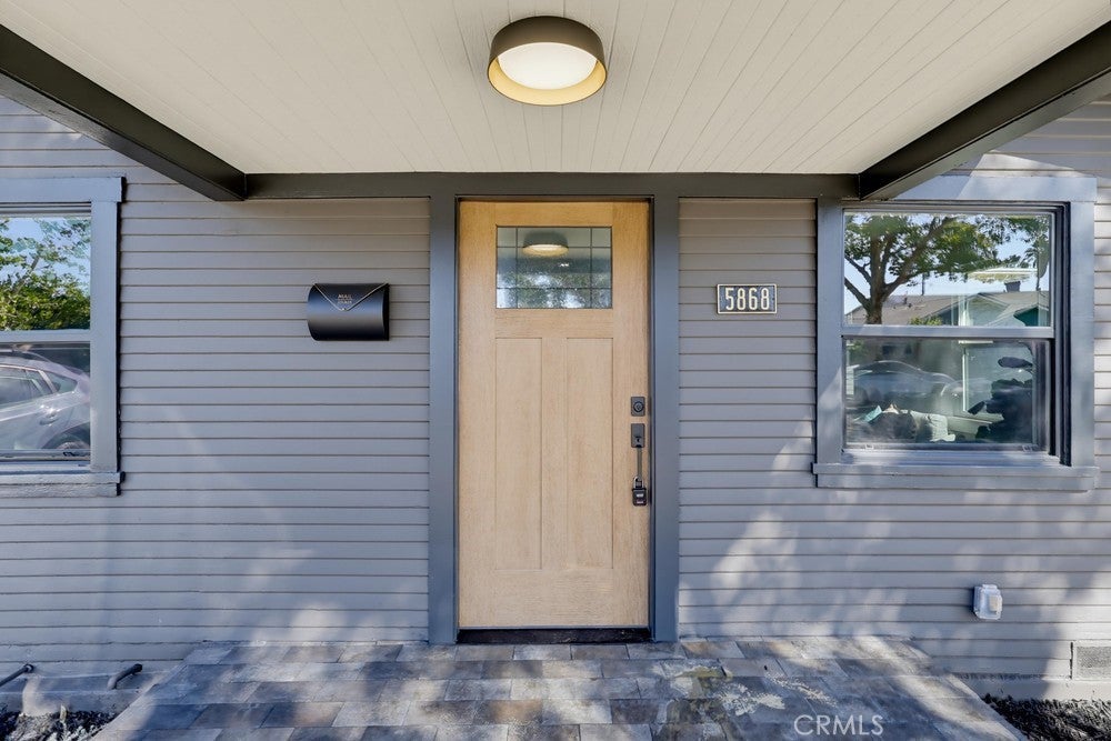 5868 Myrtle