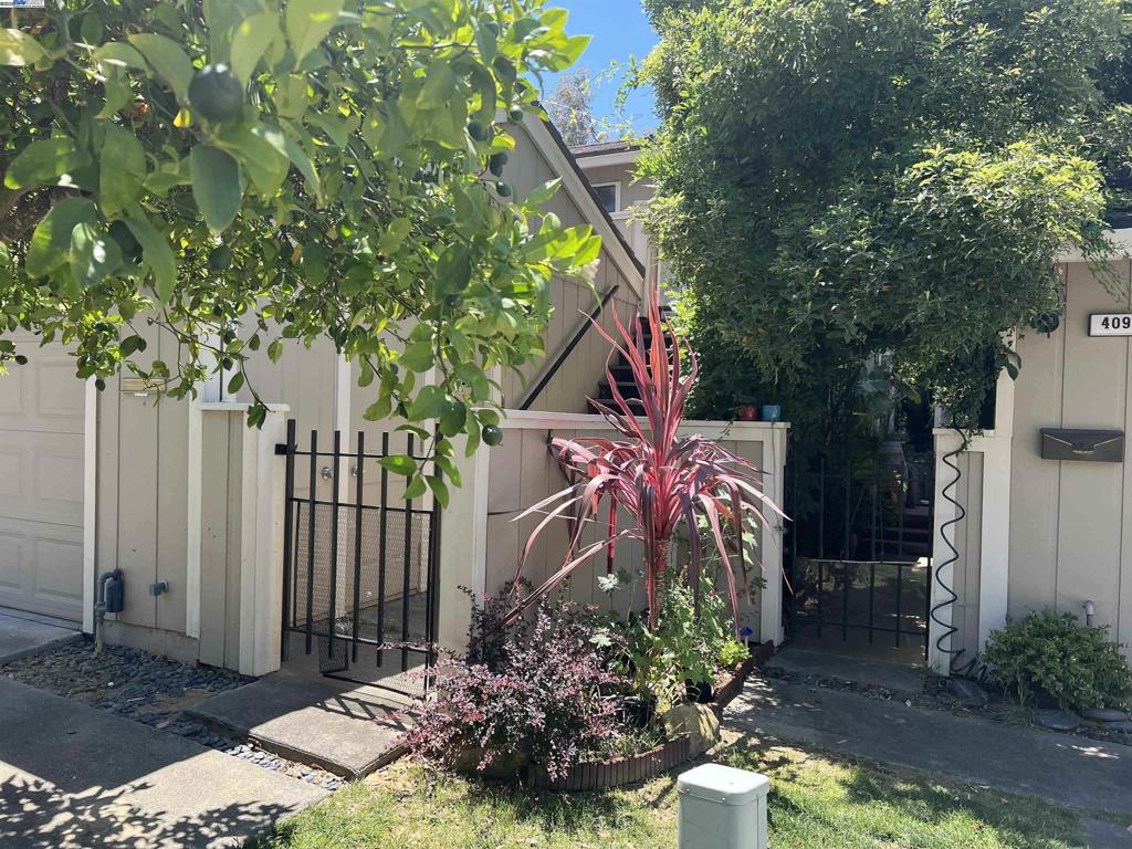 HEATHER HILLS - Residential