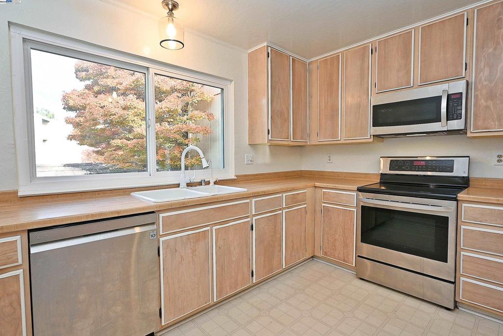 HEATHER HILLS - Residential