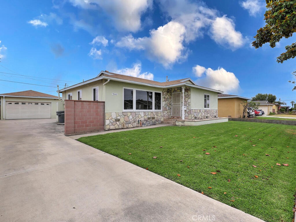 7840 La Mesa Way