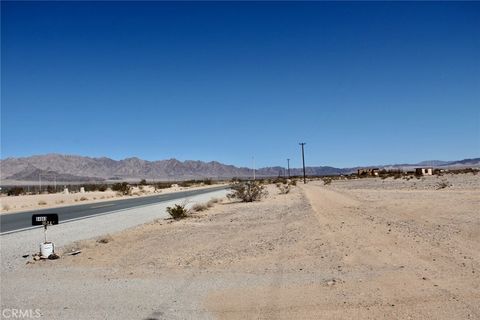 Photo of 6281811 Amboy Road, 29 Palms, CA 92277 (MLS # SR26064862)
