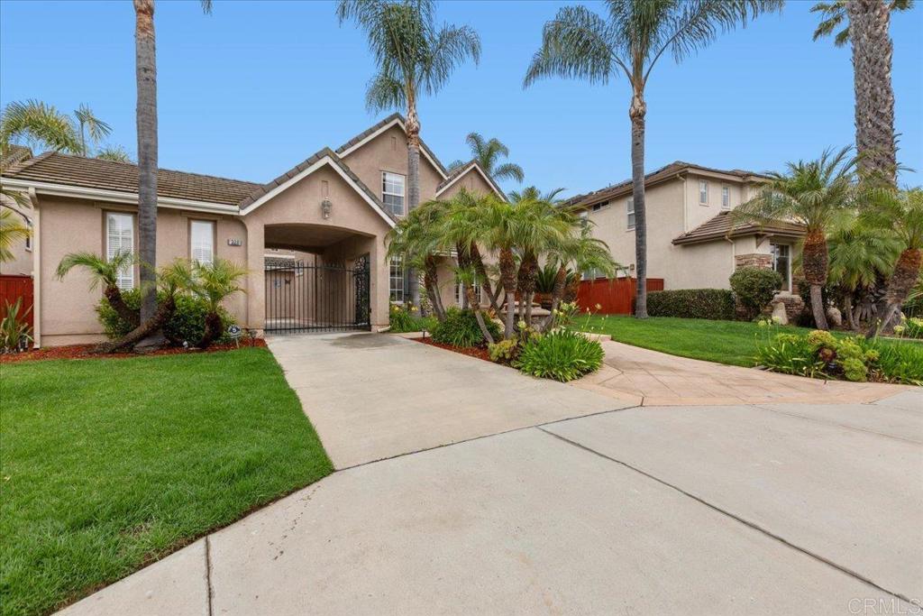 320 Crownview Ct Court