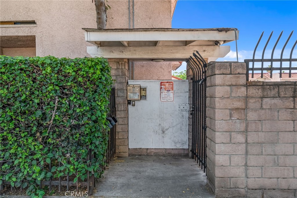 10943 Laurel Canyon B9