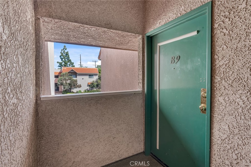 10943 Laurel Canyon B9