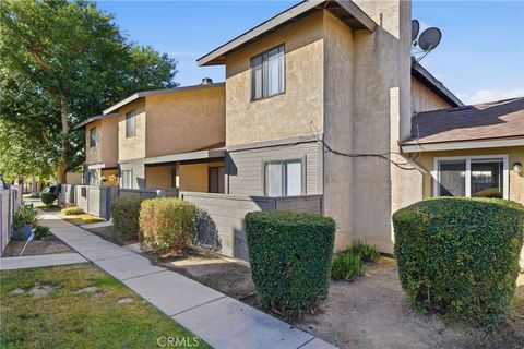 Photo of 817 Quail Lane #11-14, Bakersfield, CA 93309 (MLS # SR26083117)