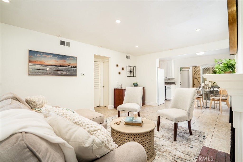12 Latitude Court