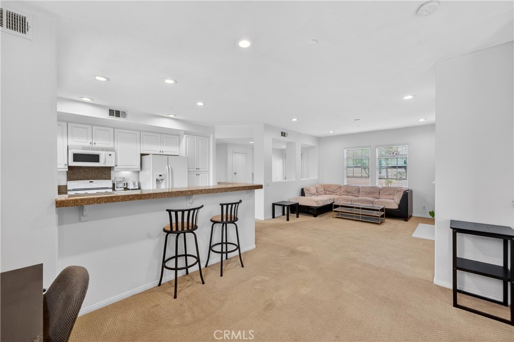 15204 Cambridge Street