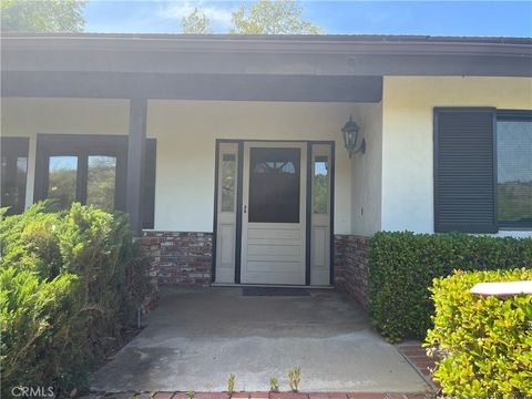 Photo of 3415 Caballo Ln, Fallbrook, CA 92028 (MLS # OC26090203)