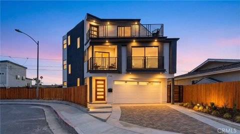 Photo of 4743 Purdue Avenue, Culver City, CA 90230 (MLS # DW26085562)