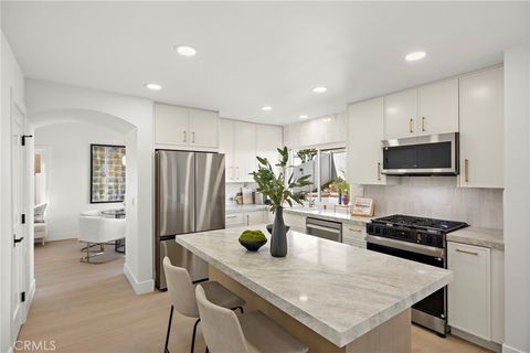 Photo of 20 Osoberry St, Rancho Santa Margarita, CA 92688 (MLS # OC26074535)