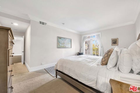 Tiny photo for 1040 4TH Street #204, Santa Monica, CA 90403 (MLS # 26987103)