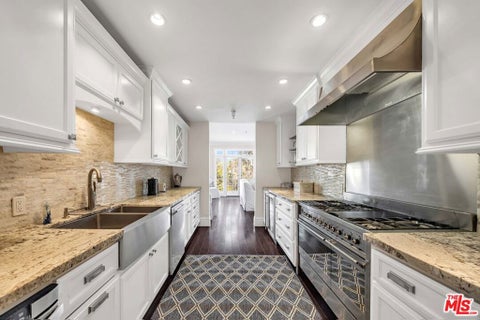 Tiny photo for 1040 4TH Street #204, Santa Monica, CA 90403 (MLS # 26987103)