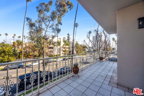 Tiny photo for 1040 4TH Street #204, Santa Monica, CA 90403 (MLS # 26987103)