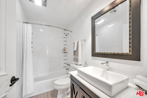 Tiny photo for 1040 4TH Street #204, Santa Monica, CA 90403 (MLS # 26987103)
