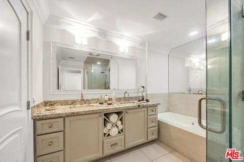 Tiny photo for 1040 4TH Street #204, Santa Monica, CA 90403 (MLS # 26987103)