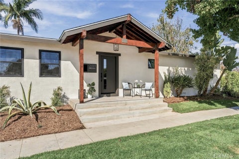 Photo of 2001 Carfax Ave, Long Beach, CA 90815 (MLS # PW26203992)