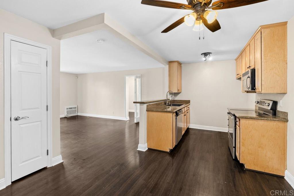 1045 Peach Ave 61
