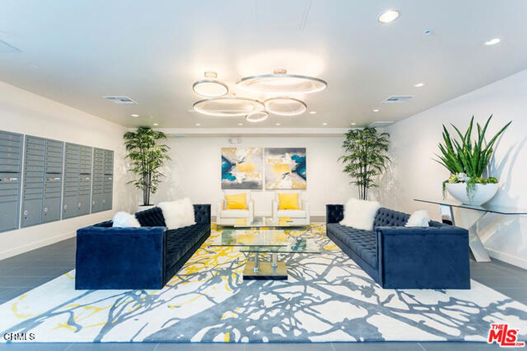 Photo of 436 S Virgil Avenue #408, Los Angeles, CA 90020 (MLS # P1-26306)