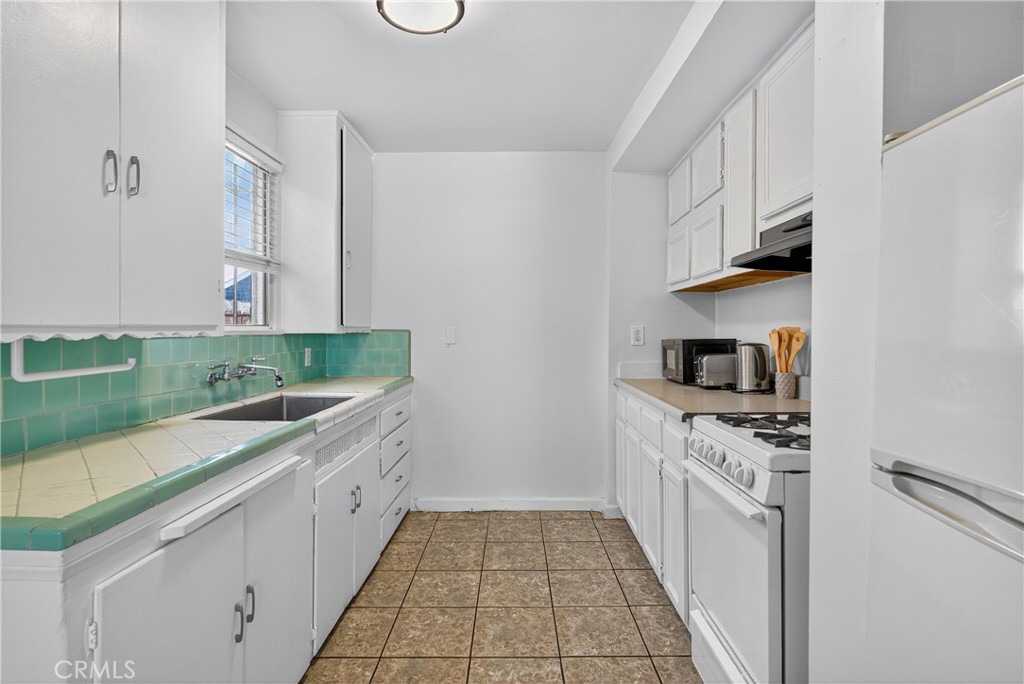 Alamitos Beach (AB) - Residential Income