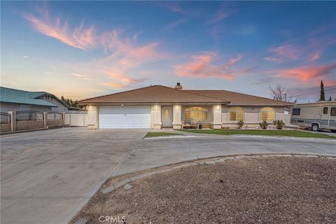 Photo of 19084 Rocksprings Road, Hesperia, CA 92345 (MLS # IV26049039)