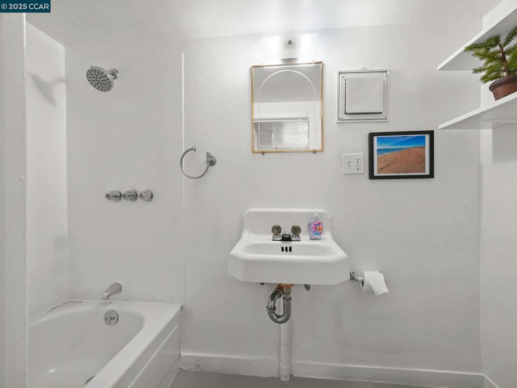 ALAMEDA - Residential