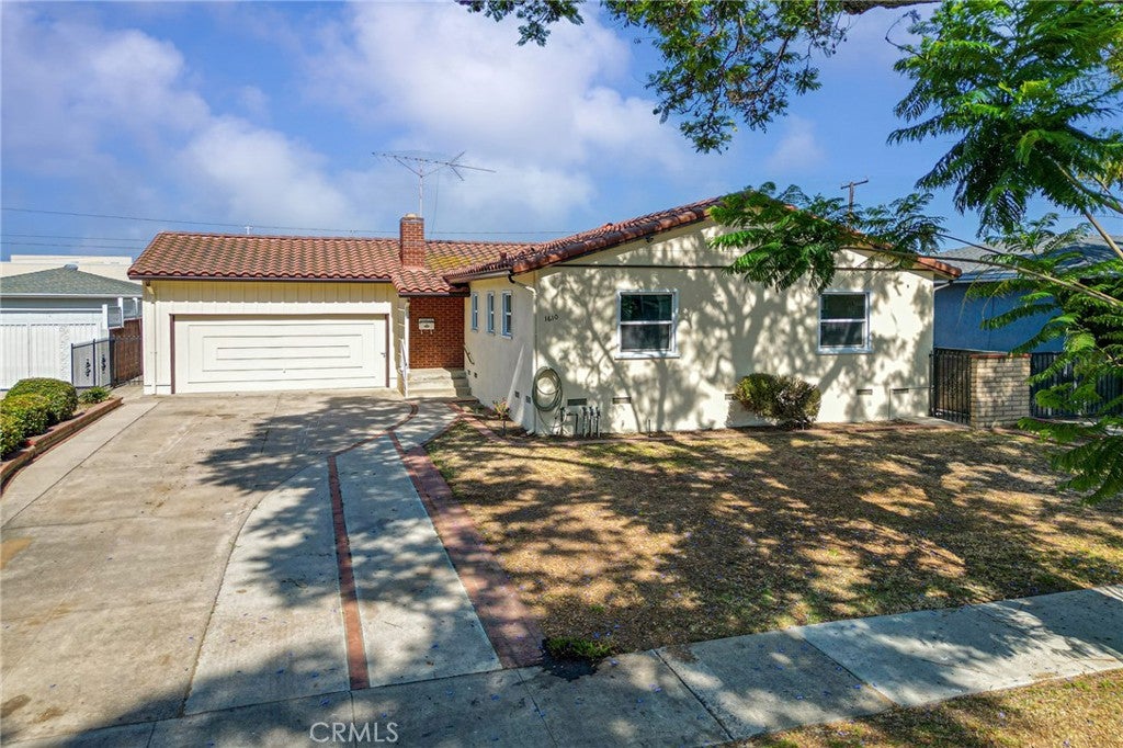 1610 N Linwood AVE