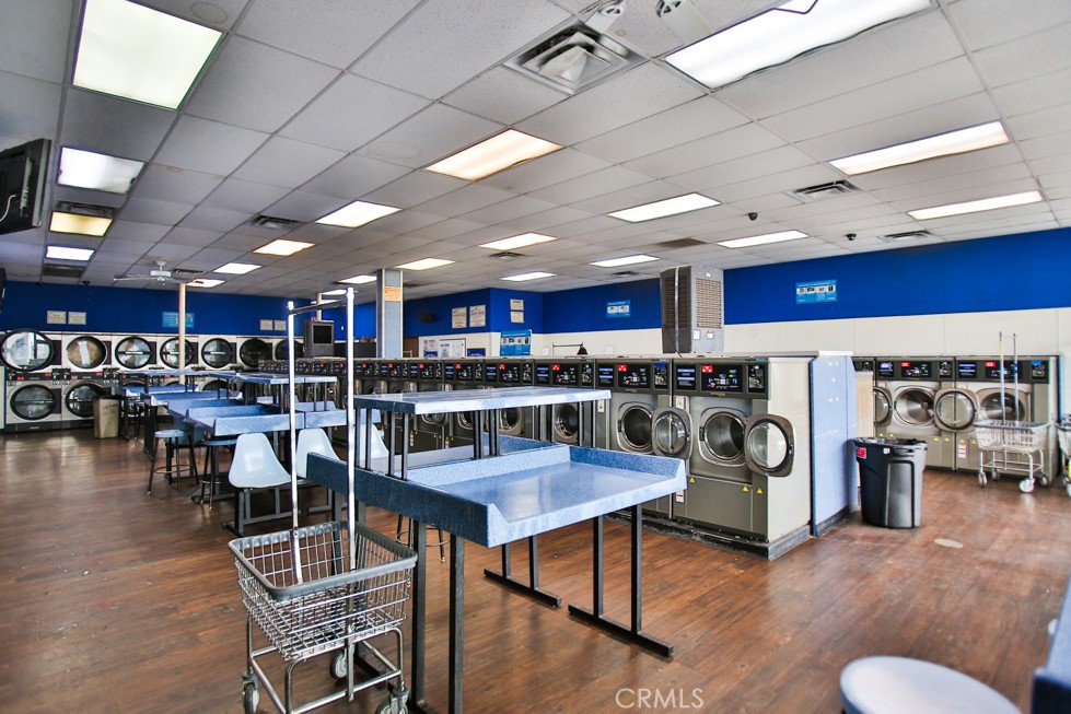 15105 Lakewood Boulevard