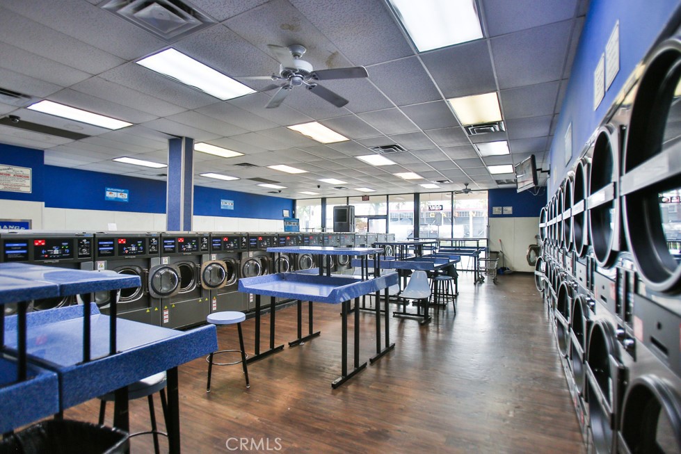 15105 Lakewood Boulevard