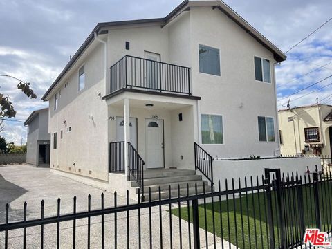 Photo of 706 W 50th Street, Los Angeles, CA 90037 (MLS # 26822559)
