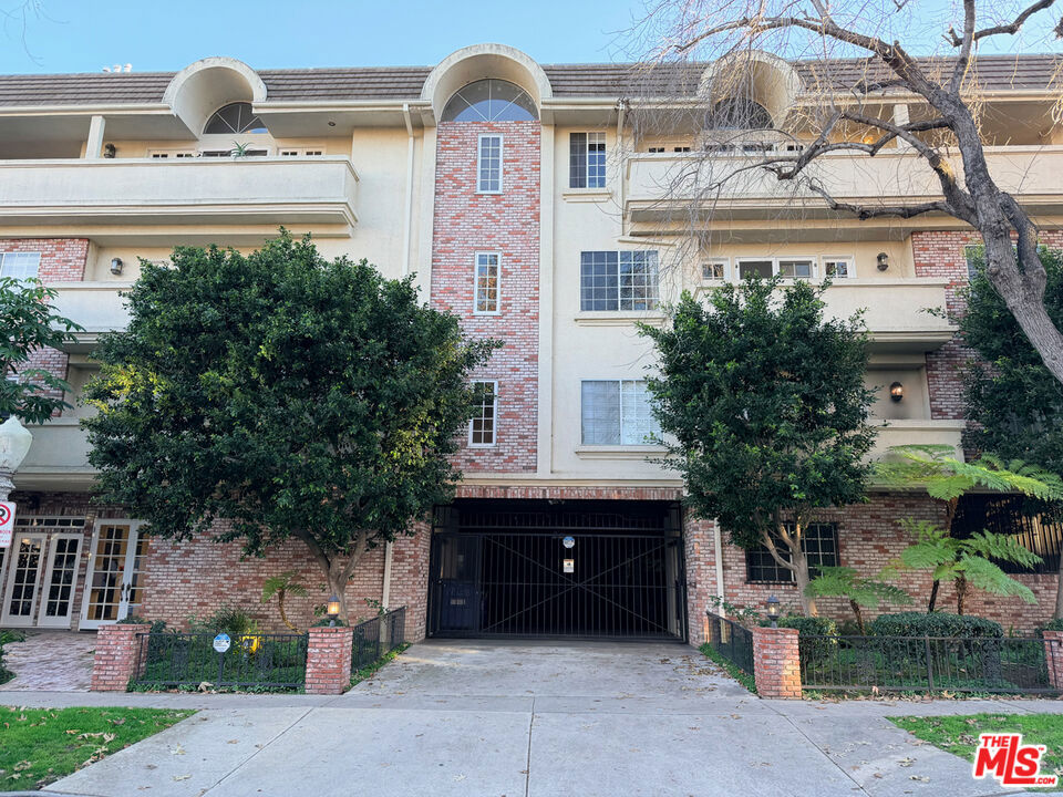 14538 Benefit Street 204