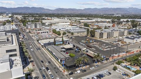 Photo of 7530 Van Nuys Boulevard, Van Nuys, CA 91405 (MLS # SR25200065) Photo of 7530 Van Nuys Boulevard, Van Nuys, CA 91405 (MLS # SR25200065)