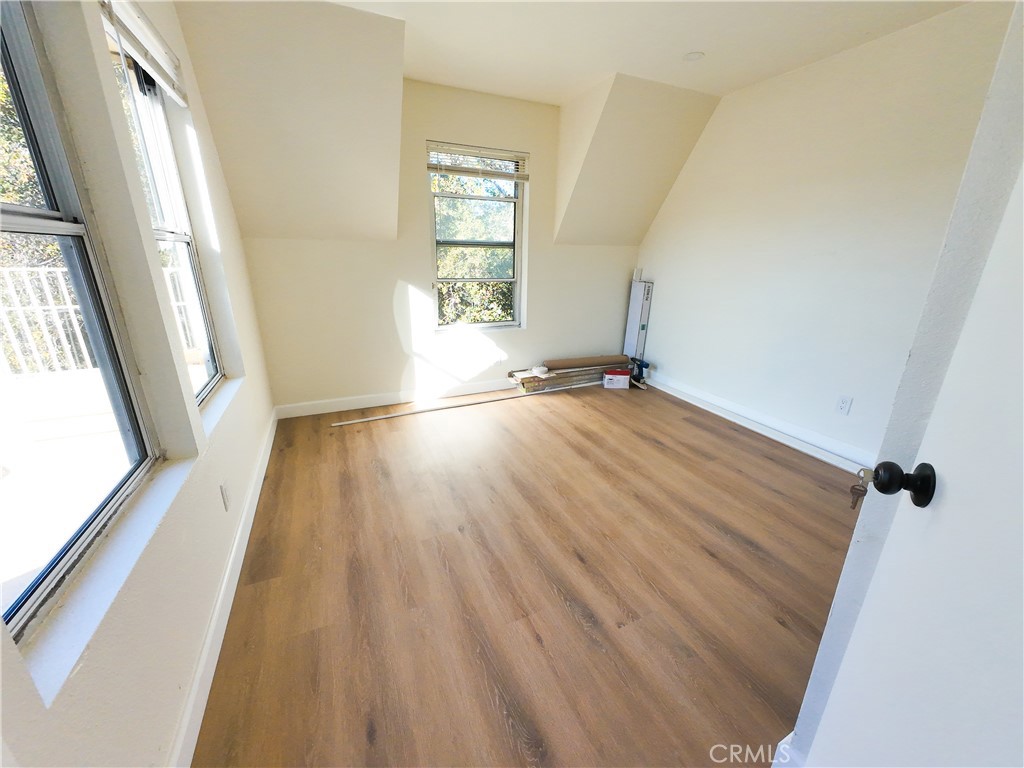 302 E Chestnut Avenue
