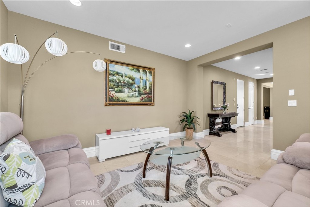3401 W Lincoln Way