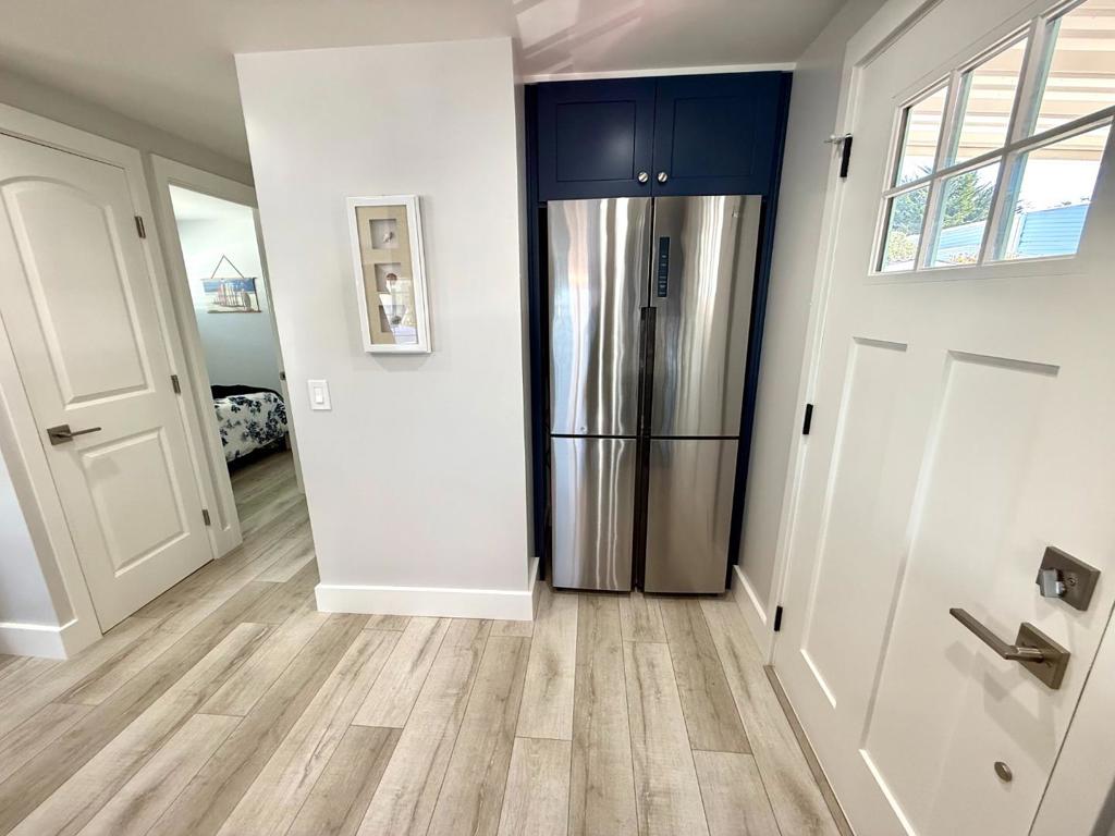 8 Lighthouse Rd