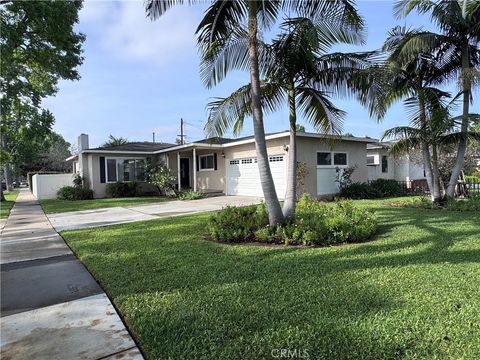 Photo of 422 E 22nd St, Santa Ana, CA 92706 (MLS # OC26020920)