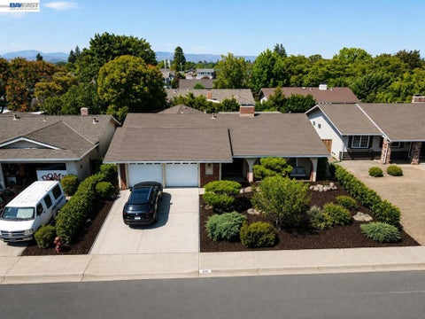 Photo of 816 Catalina Dr DR, Livermore, CA 94550 (MLS # 41145581)