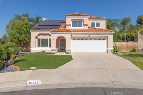 Photo of 36393 Provence DR, Murrieta, CA 92562 (MLS # SW26112442)