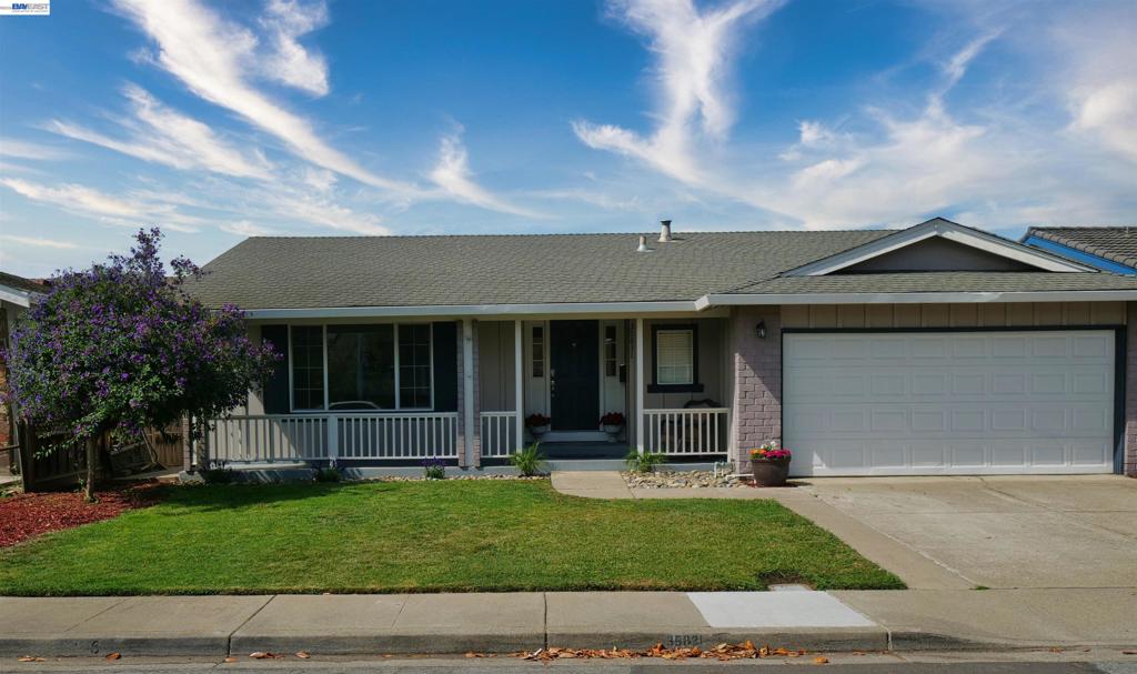 35831 Caxton Pl