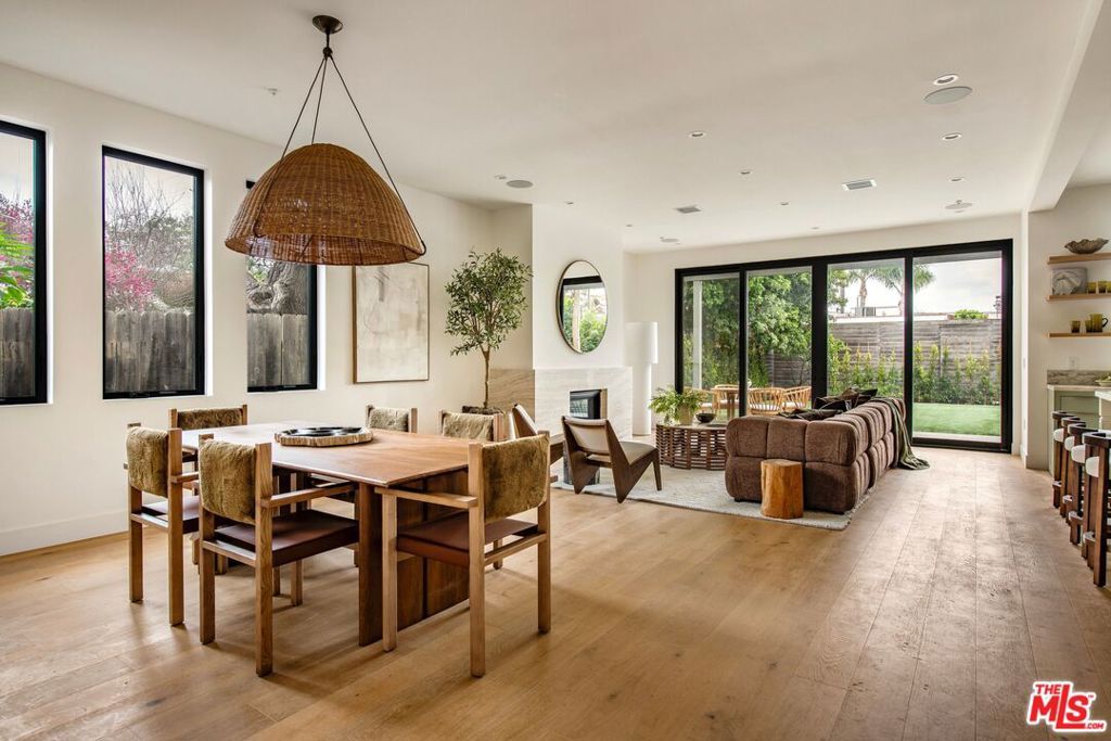 Photo of 1016 Palms Boulevard, Venice, CA 90291 (MLS # 26660411)