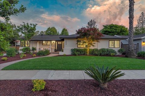 Photo of 1332 Glen Dell Drive, San Jose, CA 95125 (MLS # ML82043375)