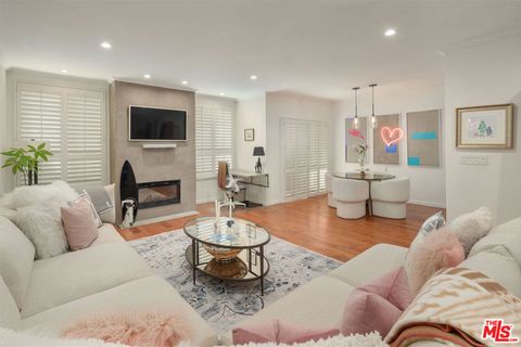 Photo of 1221 N Kings Road #104, West Hollywood, CA 90069 (MLS # 25597041) Photo of 1221 N Kings Road #104, West Hollywood, CA 90069 (MLS # 25597041)