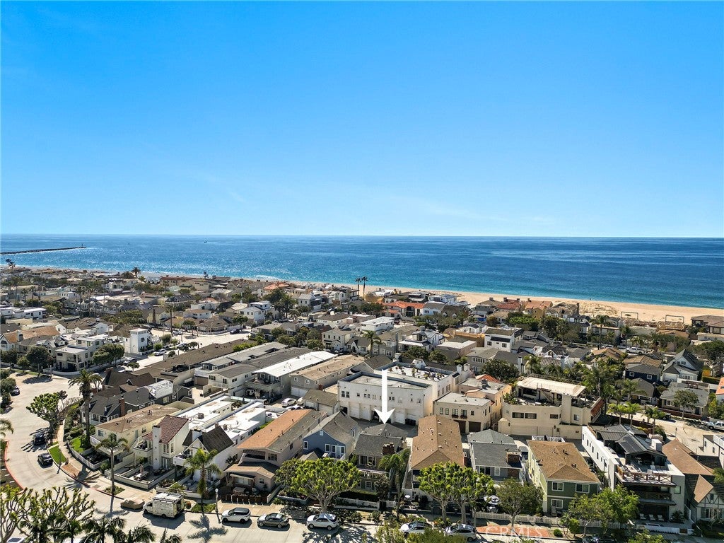 1613 E Balboa Blvd